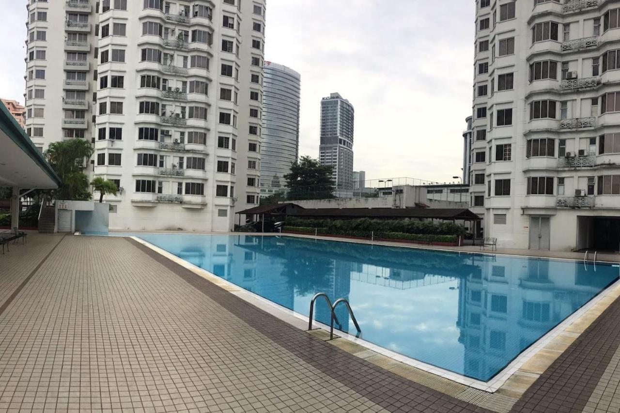 Cozy Kelana Jaya Semi-D Apt Near Mall, College & Hospital ペタリンジャヤ エクステリア 写真