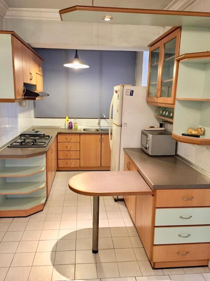 Cozy Kelana Jaya Semi-D Apt Near Mall, College & Hospital ペタリンジャヤ エクステリア 写真
