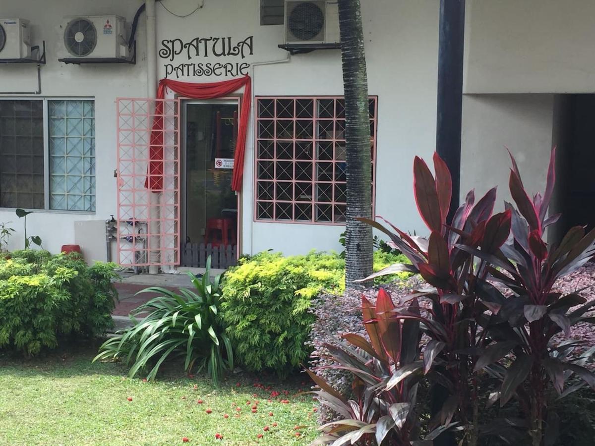 Cozy Kelana Jaya Semi-D Apt Near Mall, College & Hospital ペタリンジャヤ エクステリア 写真